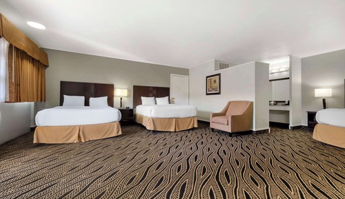 Standard Room, Multiple Beds, Smoking, Refrigerator & Microwave