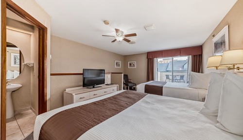 Family Room, Multiple Beds, Non Smoking, Kitchen