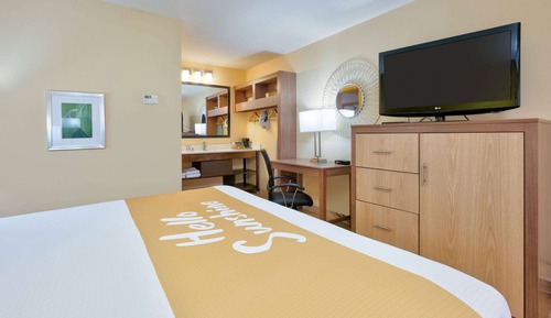 Standard Room, 1 King Bed, Smoking