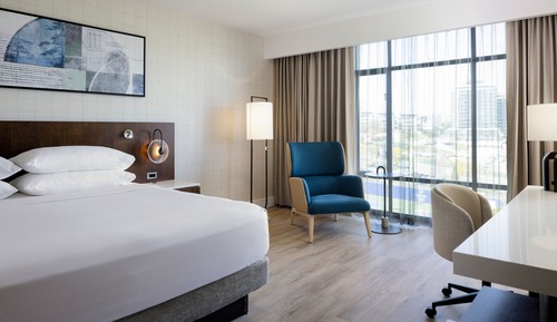 Club Room, 1 King Bed, Non Smoking