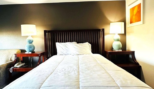 Deluxe Room, 1 Queen Bed, Non Smoking