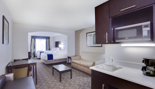 Standard Room, 2 Twin Beds, Accessible (Comm, Roll-In Shower)