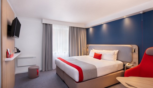Standard Room, 1 King Bed (with Free Hot Breakfast)