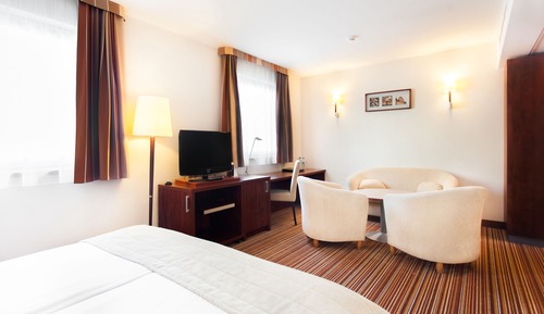 Junior Studio Suite
