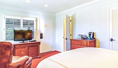 Standard Room, 1 Queen Bed