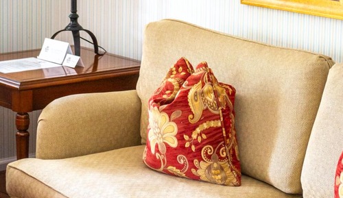 Standard Suite, 1 King Bed