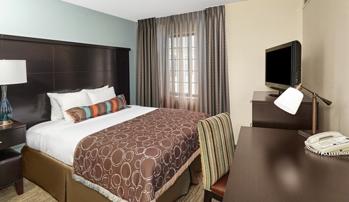 Suite, 2 Bedrooms, Kitchen (2 Bathrooms)