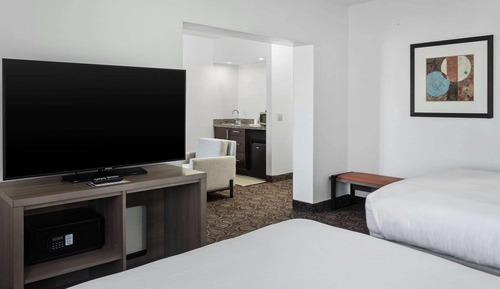 Suite, Multiple Beds, Non Smoking