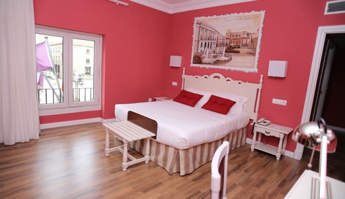 Family Room (Superior)