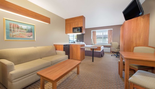 Studio Suite, 1 Queen Bed, Non Smoking