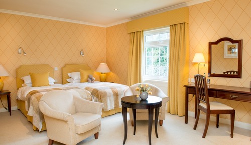 Classic Twin Room (2)