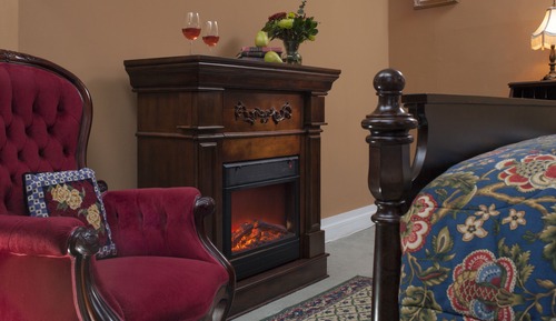 Suite (Waterloo Village)