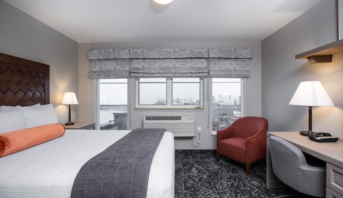 King Guestroom
