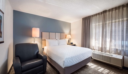 Studio Suite, 1 Queen Bed, Accessible (Mobility Tub)