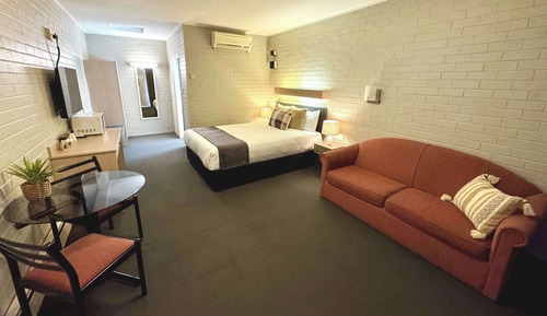 Room, Non Smoking (Courtyard Queen)