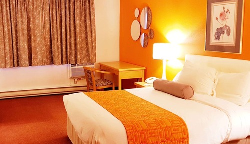 Room, 1 Queen Bed, Non Smoking, Kitchenette