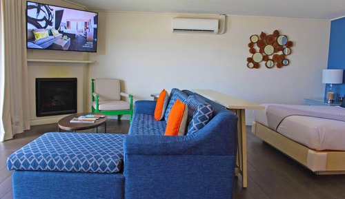 Suite, 1 King Bed, Fireplace (Bayside)