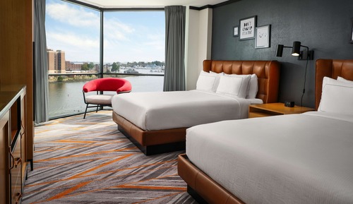 Room, 2 Queen Beds (Water View)