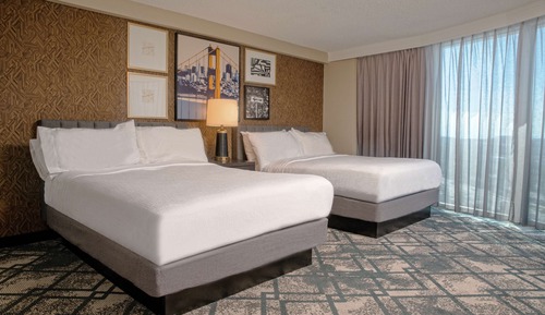 Suite, 2 Queen Beds, Corner