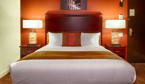 Room, 1 King Bed, Accessible, Bathtub (Mobility & Hearing)