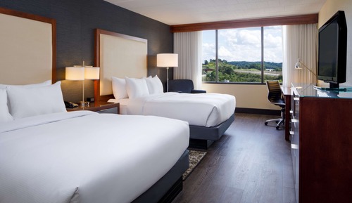 Room, Accessible (Roll-in Shower)