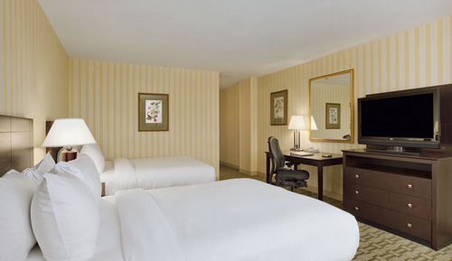 Room, 2 Queen Beds, Accessible, Bathtub (Hearing)