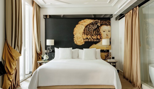 Supreme Room