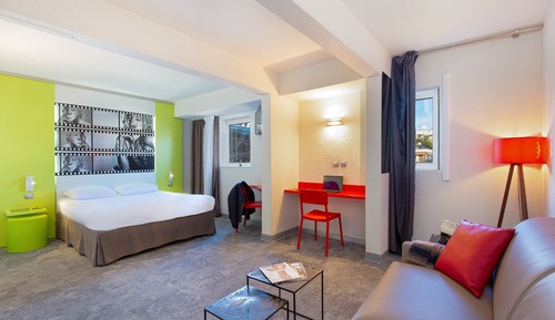 Standard Suite, Multiple Beds