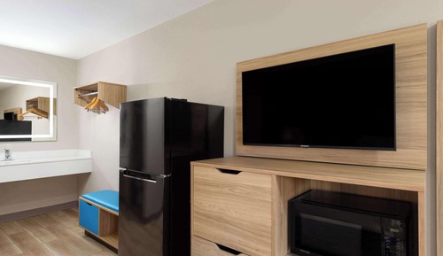 Room, 1 King Bed, Non Smoking