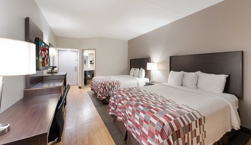 Deluxe Room, 2 Queen Beds, Non Smoking