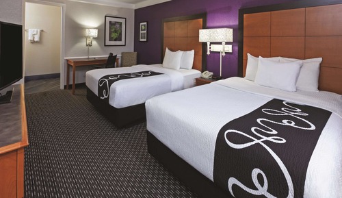 Deluxe Room, 2 Double Beds, Non Smoking