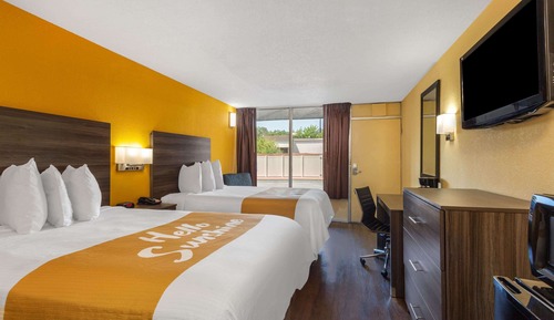 Standard Room, 2 Double Beds, Smoking