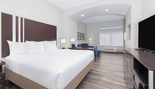 Executive Studio Suite, 1 King Bed, Non Smoking