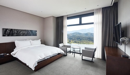 Room (Grand Deluxe Double (River View))