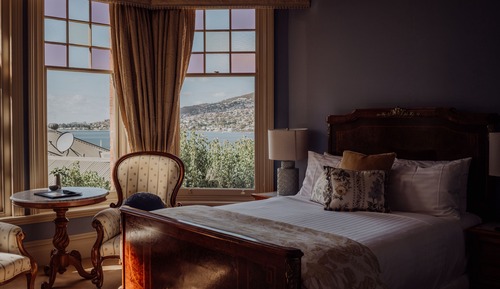 Classic Queen Room with Water View