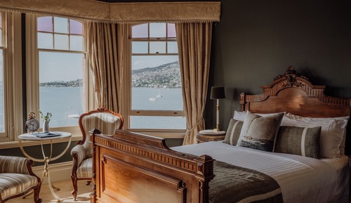 Superior Queen Room with Water View