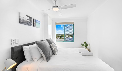 3 Bedroom Ocean View Top Floor Apartment