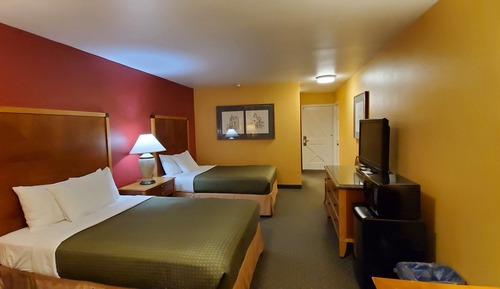 Two Double Executive Beds (No Pets)