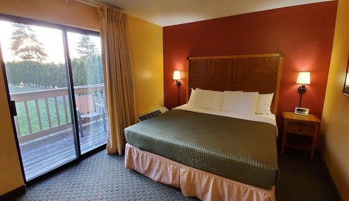 Executive Suite (No Pets)