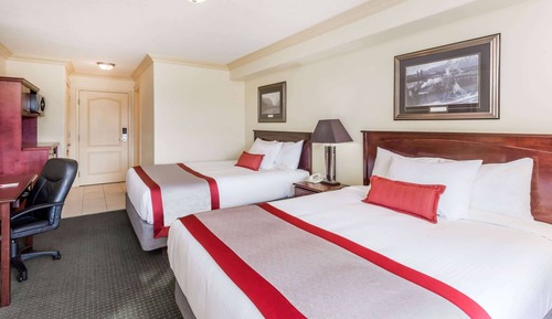 Room, 2 Queen Beds, Non Smoking