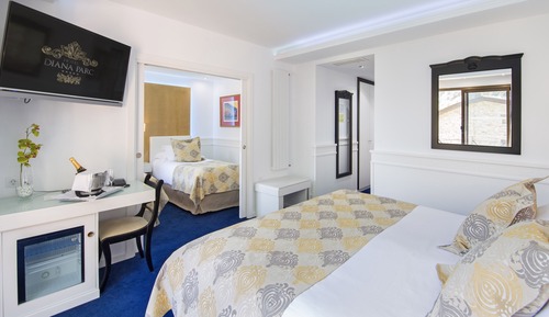 Family Room, 2 Bedrooms, Connecting Rooms, Mountain View