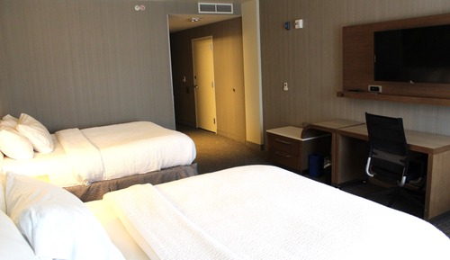 Room, 2 Queen Beds (Mobility/Hearing Accessible, Tub)
