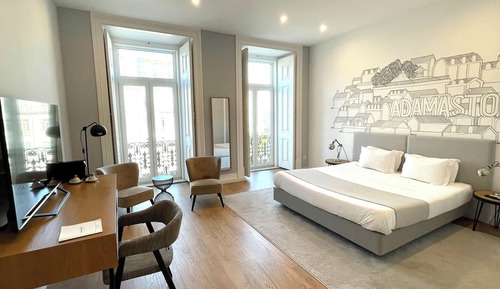 Deluxe Suite