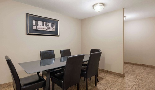 Apartment, Multiple Beds, Non Smoking (Four-Bedroom Apartment)