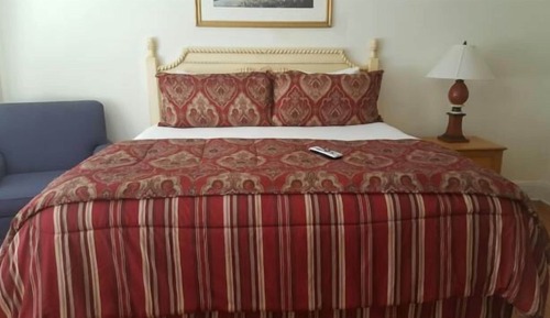 #27 King Norris Room