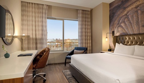 Standard Room, 1 King Bed, Accessible