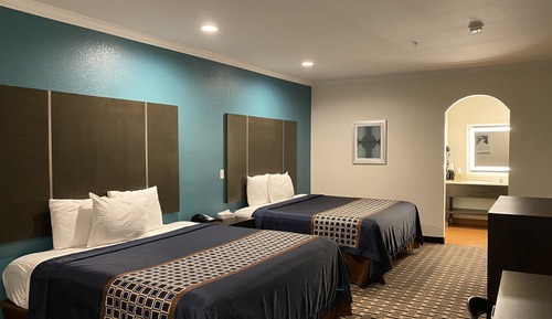 Classic Room, Multiple Beds, Non Smoking (208)