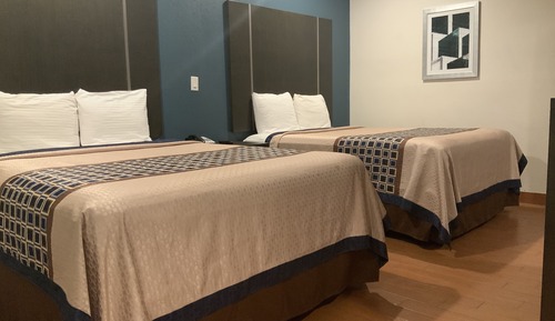 Executive Room, 2 Queen Beds, Kitchenette