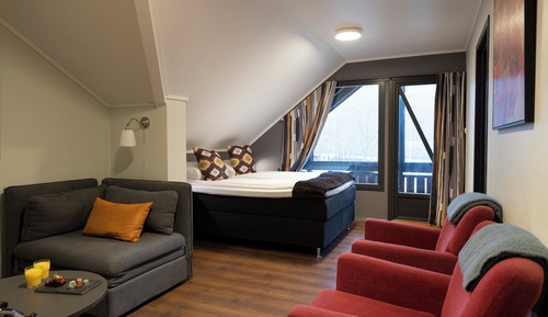 Family Room, Balcony