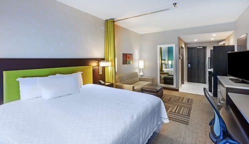 Studio, 1 King Bed, Accessible, Bathtub